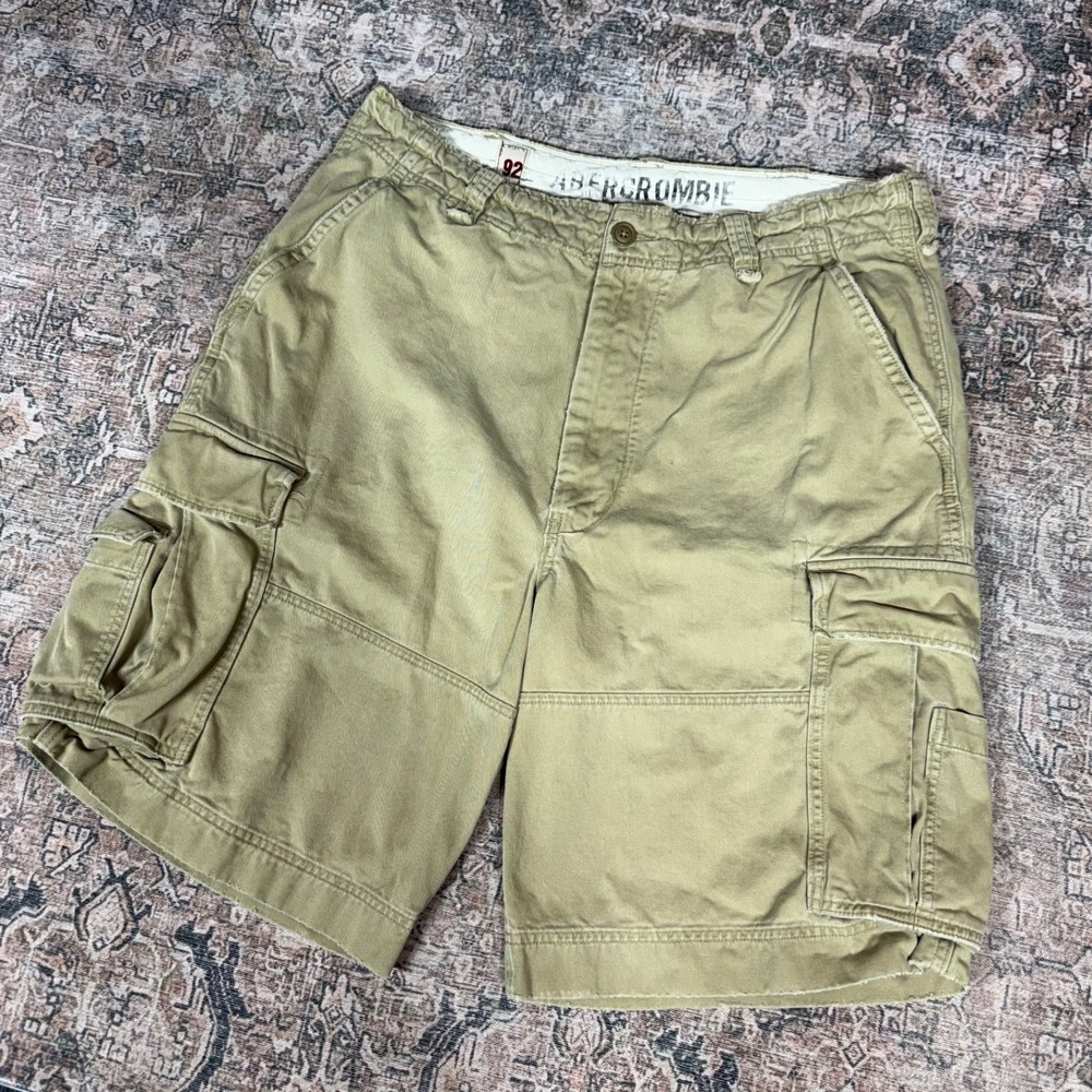 Early 2000s Abercrombie & Fitch Baggy Beige Cargo Shorts Sz 36